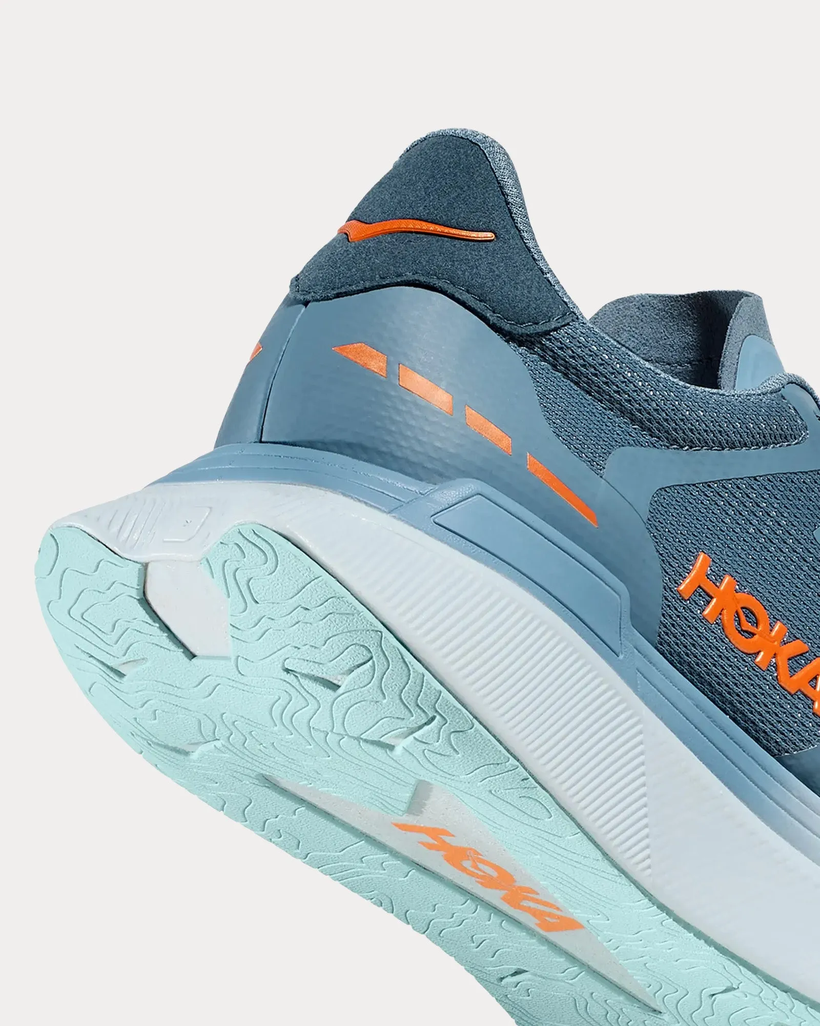 Transport X Dusk / Shadow Running Shoes