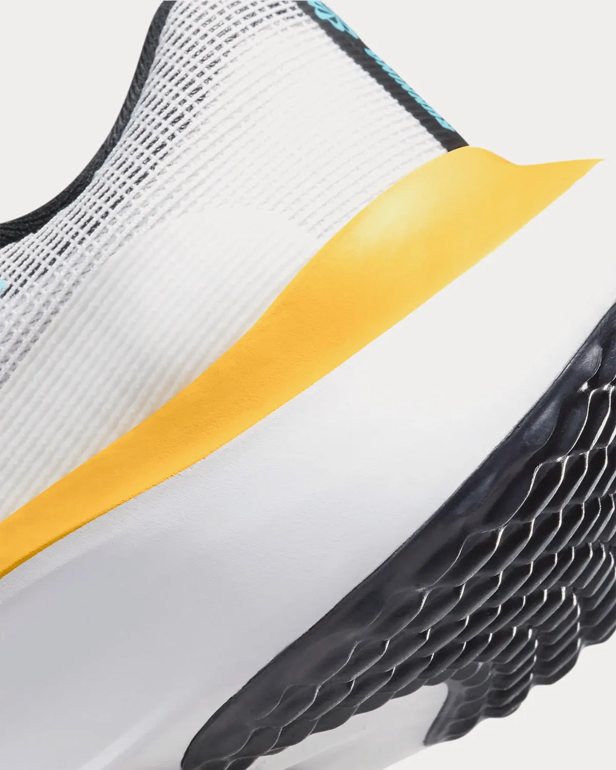 Zoom Fly 5 Black / White / Picante Red / Baltic Blue Running Shoes